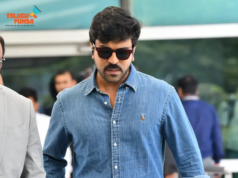 "Ram Charan's Spiritual Visit: Offering Prayers at Pithapuram Temple"